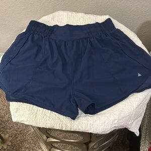 Breeze shorts from Balance Athletica
